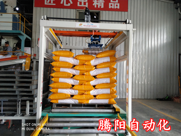 全自動碼垛機：一人能抵幾十人的奇跡