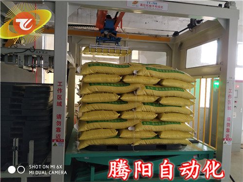 占用空間少，效率高的碼垛機(jī)行業(yè)優(yōu)勢