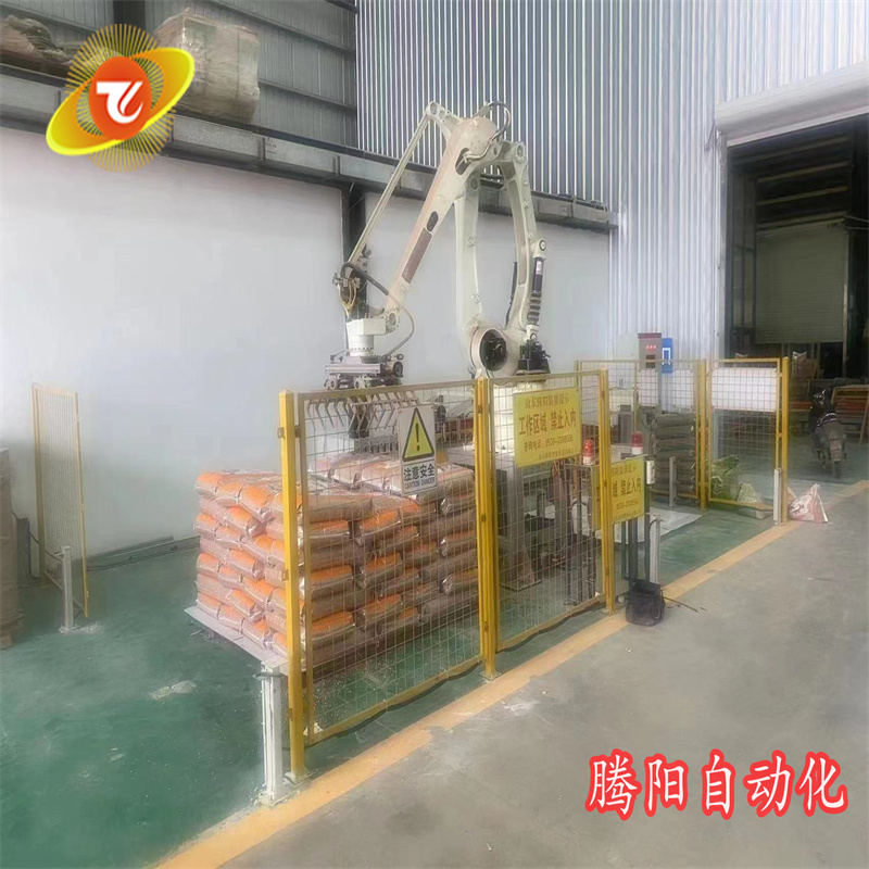 騰陽立柱碼垛機(jī)，飼料復(fù)合肥等碼垛